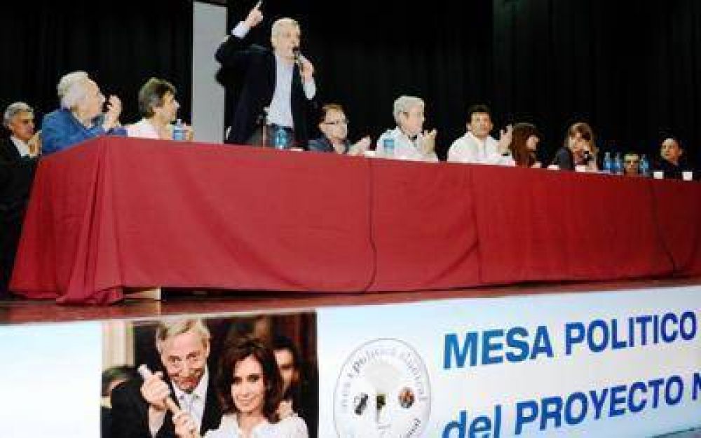 Diputados y gremialistas conformaron mesa pol�tico-sindical para apoyar la candidatura de Insaurralde