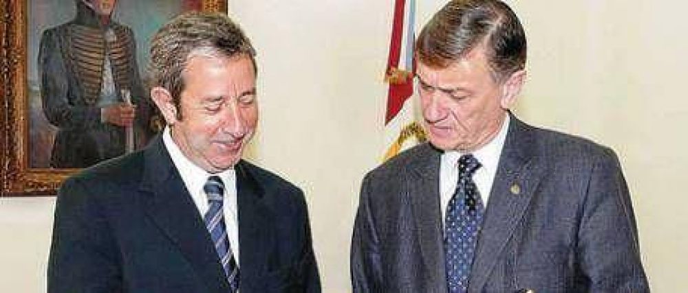 Cobos se mostr� con Binner: Reutemann intent� saludarlo, pero a �ltimo momento cambi� de idea