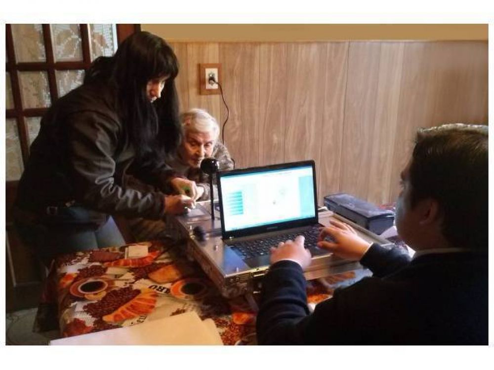 Comenz� la atenci�n de los equipos m�viles del Registro Civil