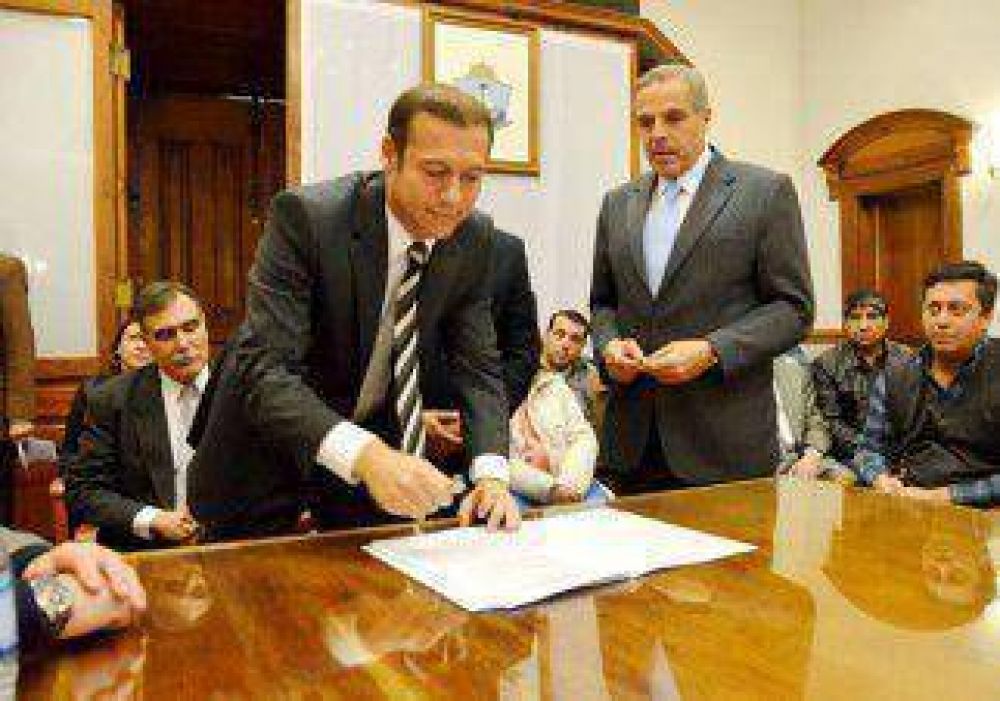 Los municipios requieren cada vez menos ayuda de la Provincia 