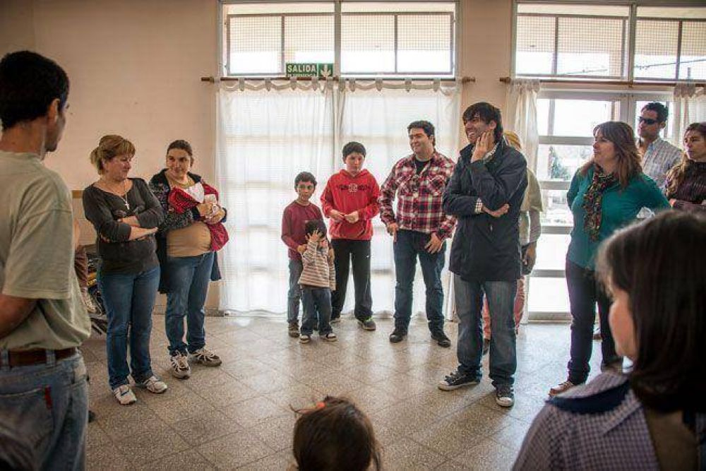Diego Bossio: �Redoblaremos nuestro esfuerzo con la comunidad educativa�