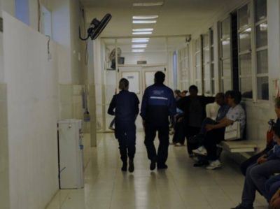 En confuso hecho, hallan muerto de dos balazos a un joven que dorm�a dentro de un auto