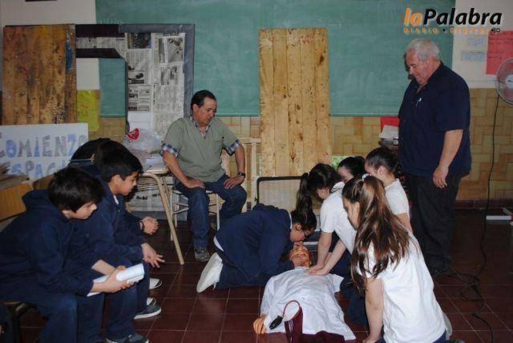 Contin�a el curso de socorristas escolares �Escuela + Segura�