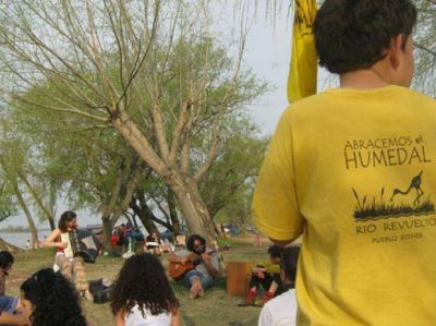 Ecologistas se movilizaron por el humedal en riesgo de Pueblo Esther
