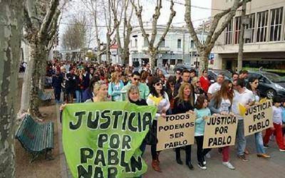 Olavarr�a: Vecinos marcharon por las v�ctimas de accidentes de tr�nsito