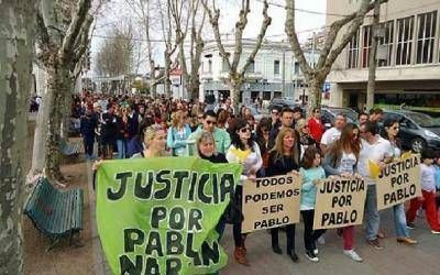 Olavarr�a: Vecinos marcharon por las v�ctimas de accidentes de tr�nsito