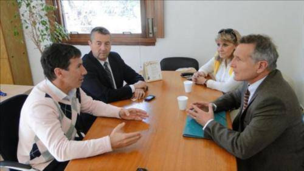 El Cucaiba recibi� la visita de una eminencia mundial en investigaci�n de Terapias Celulares