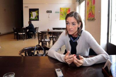 Agustina Ayll�n: �No llegu� a la pol�tica de la mano de Francisco�