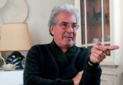 Nuevo poema de Orlando Barone contra periodistas