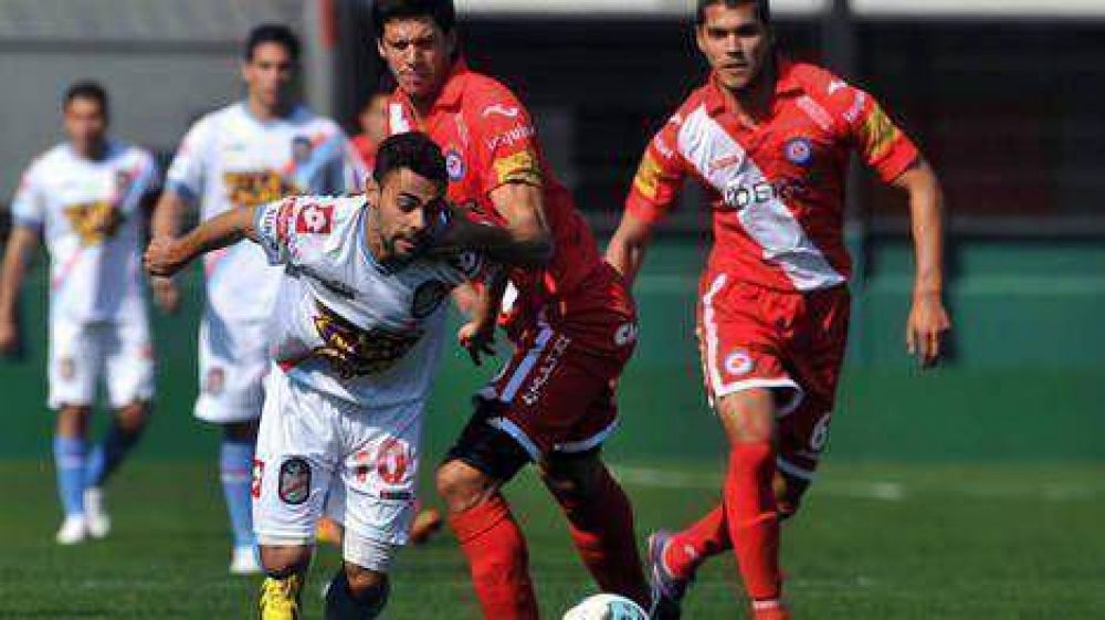 Arsenal y Argentinos aburrieron y se quedaron sin punta