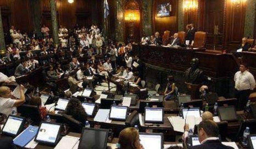PRO y K pendientes del candidato de UNEN