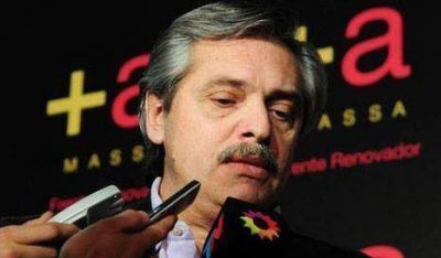 Critican el acercamiento de Alberto a Massa