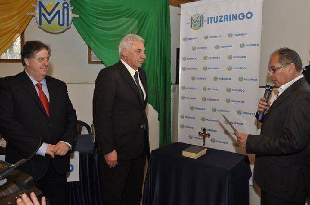 Junto a Collia, asumi� el nuevo Secretario de Salud de Ituzaing�