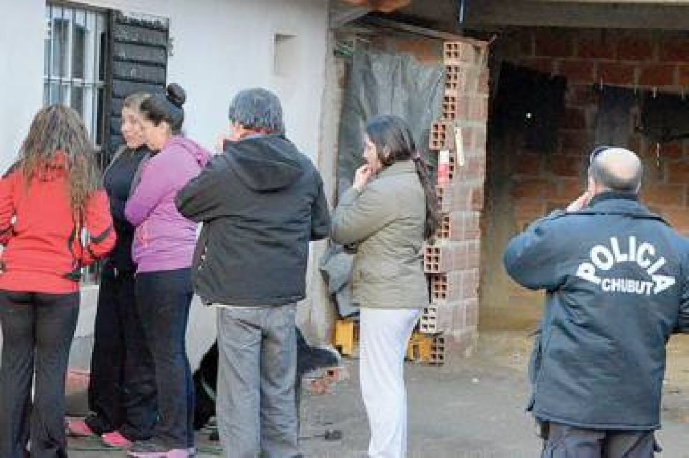 Una banda juvenil azota domicilios de KM 8: hay varias familias damnificadas