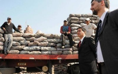 El Gobierno firm� convenios de promoci�n fabril y para asistencia t�cnica y financiamiento
