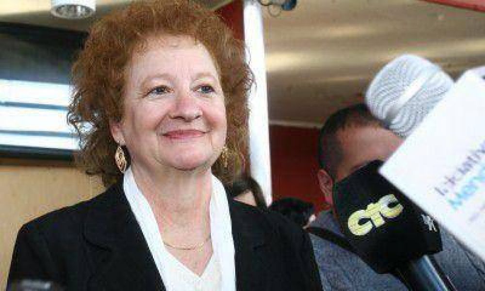 La titular de la DGE llega este martes a la Legislatura para tratar la violencia en las escuelas