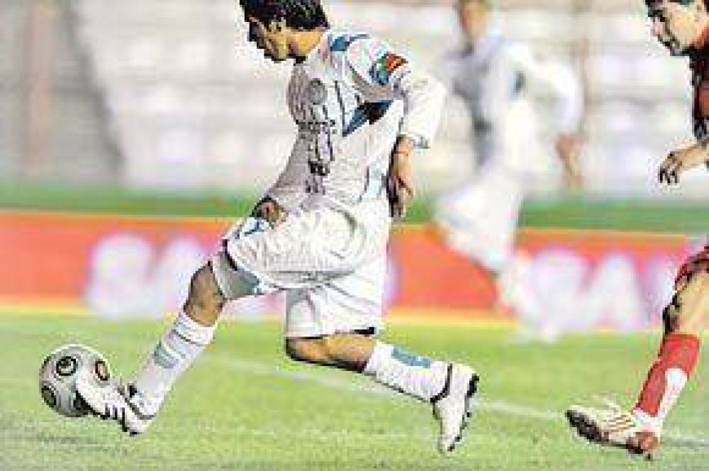 En un partidazo a puro gol, Godoy Cruz fue m�s eficaz