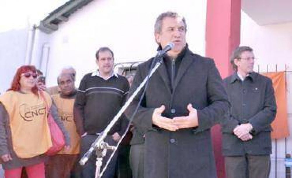 Inauguraron en Gualeguaych� un nuevo centro de salud
