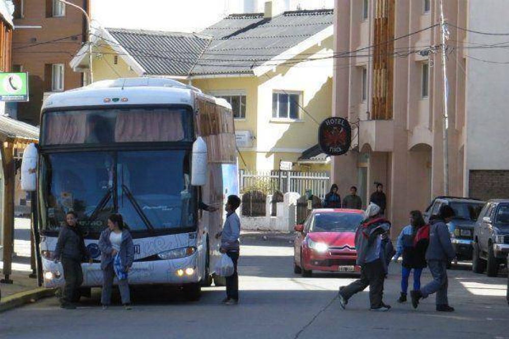 Realizan controles a choferes de turismo estudiantil