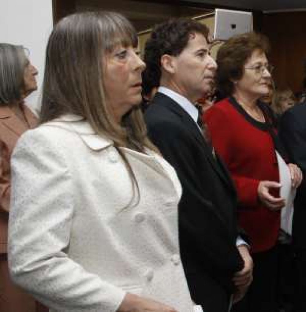 Ocho jueces miden fuerzas y buscan escalar un pelda�o