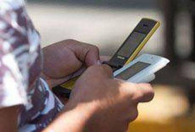 Buscan prevenir delitos cometidos con celulares robados