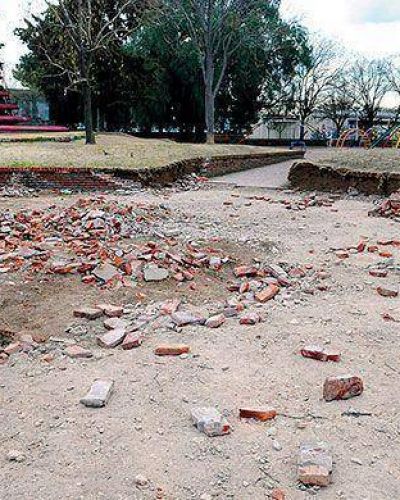En el Parque Oliver... ni los ladrillos levantaron