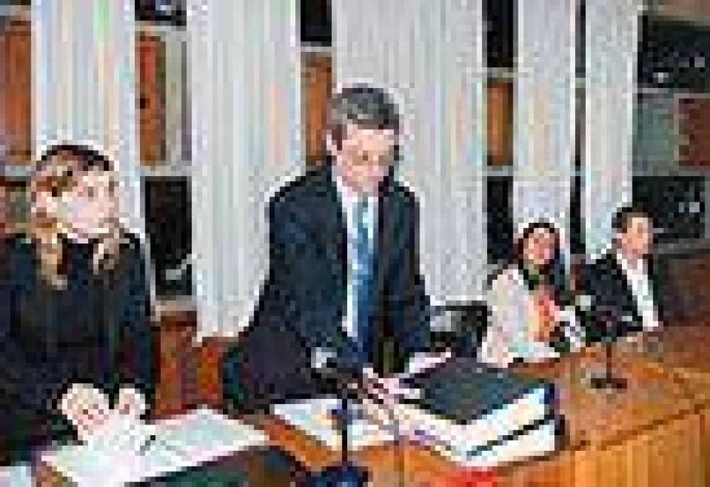 Presentaron pruebas contra Janssen