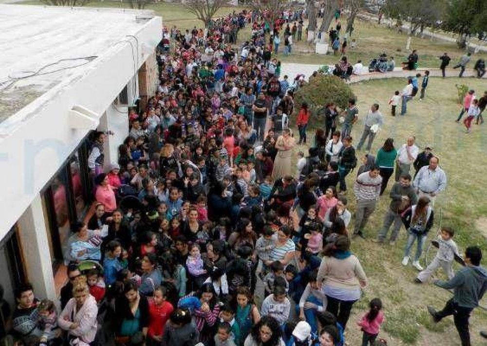 Entregaron 3 mil juguetes en 25 de Mayo