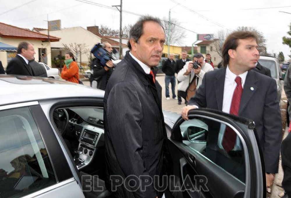 El gobernador Scioli llega este martes a la ciudad