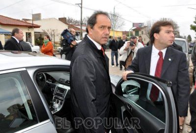 El gobernador Scioli llega este martes a la ciudad