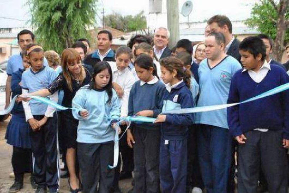 Protecci�n edilicia para la obra de amor de Caridi