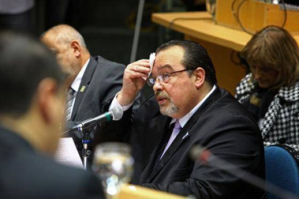 Habr�a renunciado el Ministro de Salud