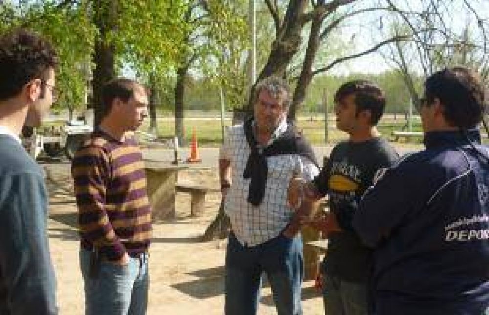 Un arquitecto recorri� el predio donde construir�n el skatepark