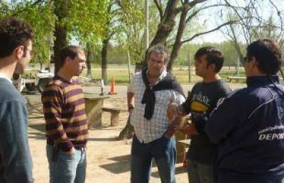 Un arquitecto recorri� el predio donde construir�n el skatepark