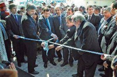 Zamora habilit� Centro Judicial en A�atuya y firm� convenio por obra de acueducto