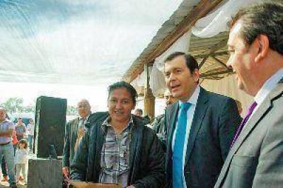 Entreg� viviendas rurales en el interior del departamento Taboada