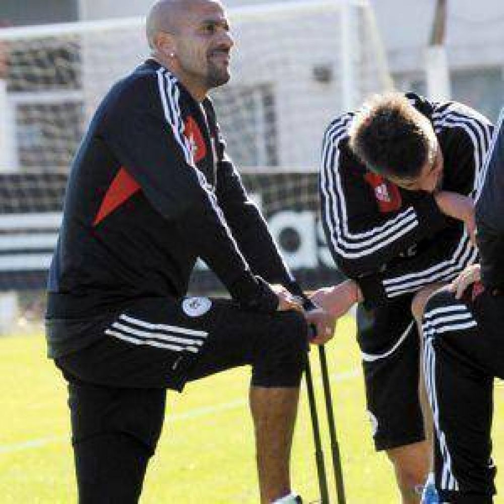 Cuando empezaba a asomar el equipo se ve obligado a cambiar