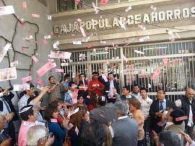 Cortalezzi cerr� la Caja Popular en Concepci�n para evitar una asamblea