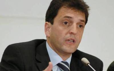 Elecciones 2013: Massa encabez� acto por el D�a de la Industria en Almirante Brown