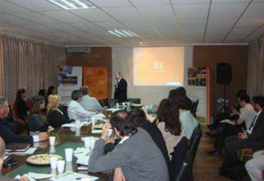 Jornada sobre comercio exterior para PyMES en Ituzaing�