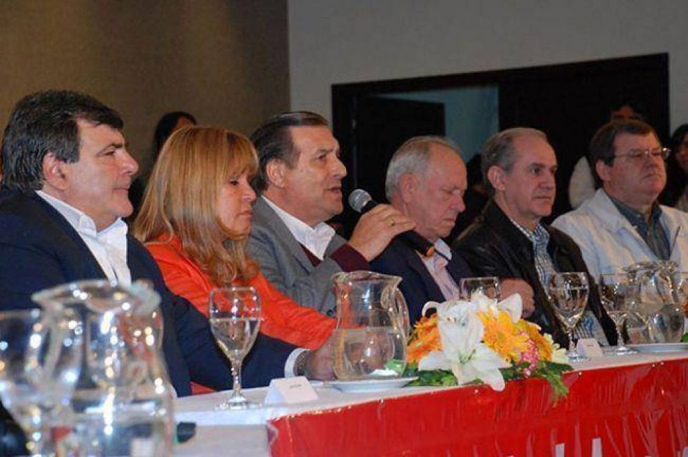 Uni�n por Chaco present� a los candidatos que competir�n el 27 de octubre