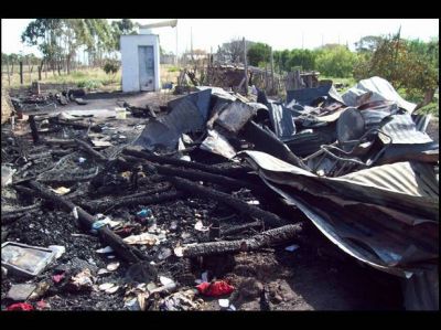 Un incendio dej� reducida a cenizas una vivienda de La Criolla