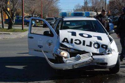 Choca patrullero que se dirig�a a incendio