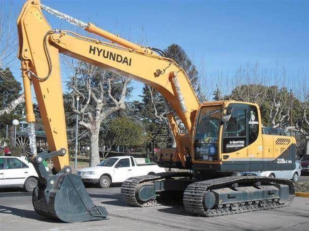El Municipio adquiri� una retroexcavadora