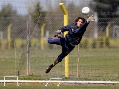 Para Castellano, "el Melli Garc�a tiene todo para ser el arquero de Central"
