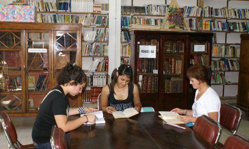 La Biblioteca Mitre lleg� a los 100.000 libros