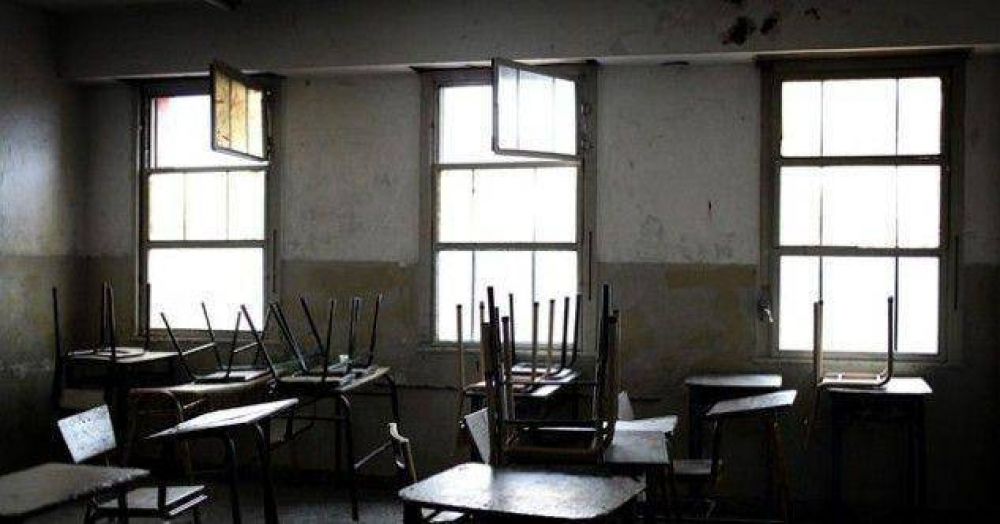 Vuelven los reclamos por la suspensi�n de clases en tres colegios