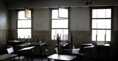 Vuelven los reclamos por la suspensi�n de clases en tres colegios