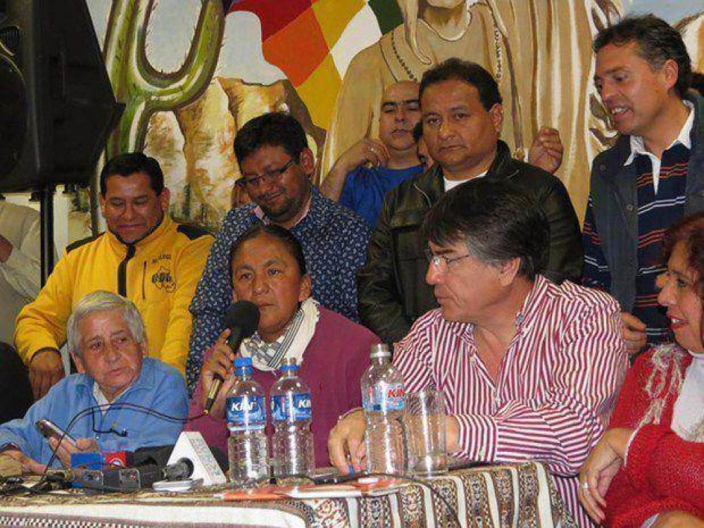 Presentaron conformaci�n del Frente Unidos y Organizados