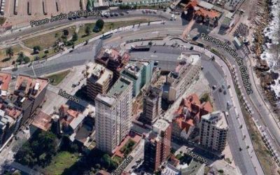 La sombra de Aldrey, detr�s de otra torre en la costa